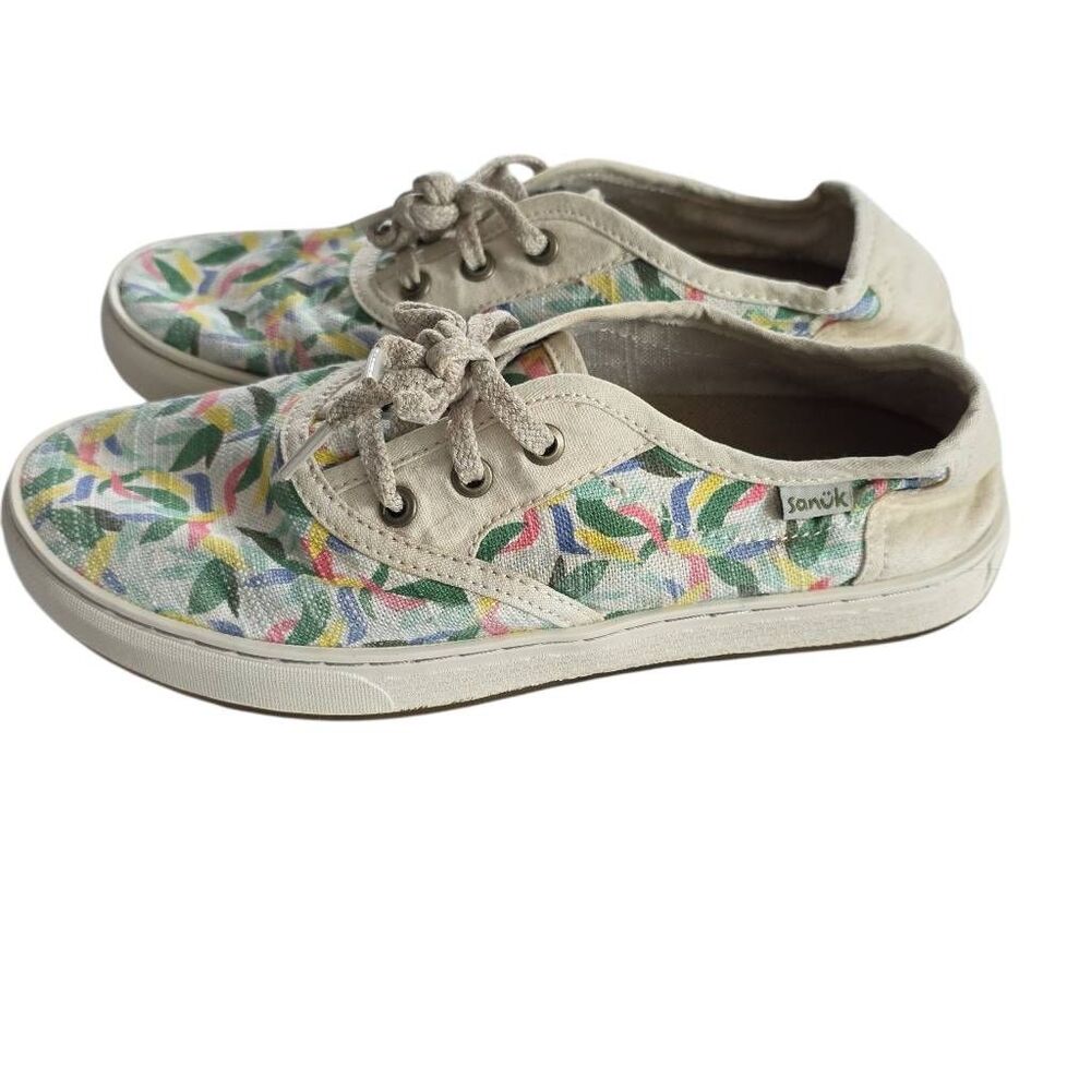 Sanuk Women's Size 7 Cream Green Tropical Print Casual Sneakers
